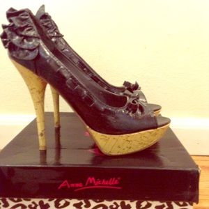 🔊SALE 🔊 Open toe heels